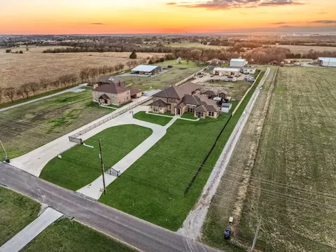 1517 Bennett Rd, Howe, TX 75459
