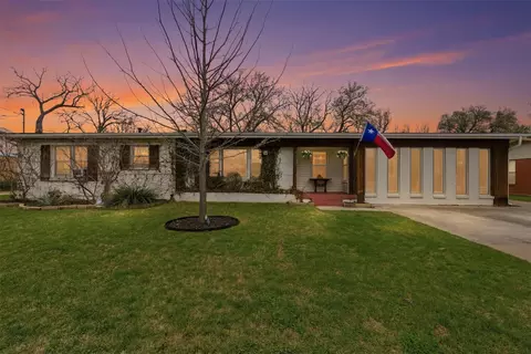 1218 Warden St, Benbrook, TX 76126