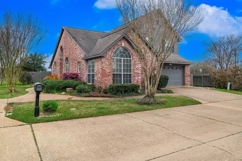 552 Honeygold Dr, Shreveport, LA 71115