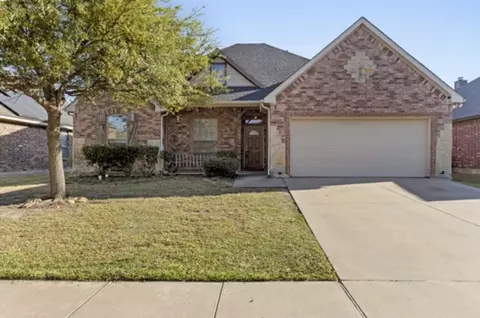 565 Griffith Dr, Saginaw, TX 76179