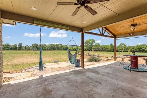 Exterior - 516 Spring Town Rd, Van Alstyne, TX 75495 photo 9 of 9