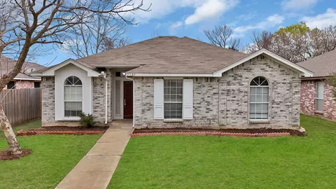 2820 Bent Brook Dr, Mesquite, TX 75181