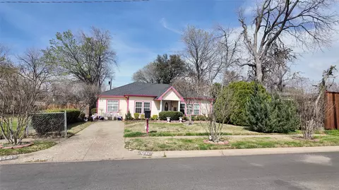 4521 Kelton Dr, Dallas, TX 75209