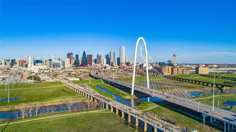 4131 Babcock Dr, Dallas, TX 75212