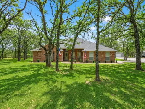 321 Niki, Paradise, TX 76073