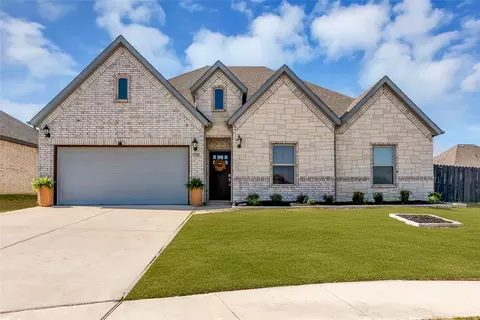109 St Meena Ct, Fort Worth, TX 76120