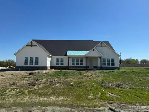 12213 Crystal Dr, Krum, TX 76249
