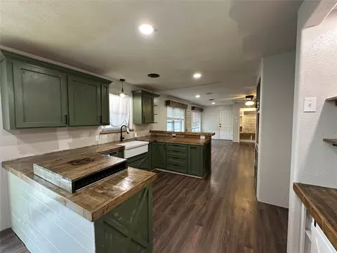 Kitchen - 108 Beard Dr, Itasca, TX 76055 photo 1 of 2