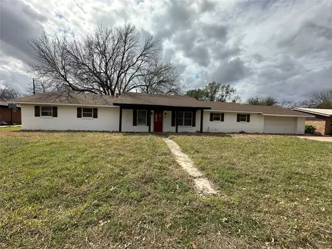 108 Beard Dr, Itasca, TX 76055