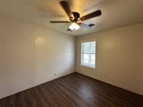 Bedroom - 108 Beard Dr, Itasca, TX 76055 photo 6 of 6