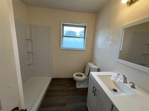 Bath - 108 Beard Dr, Itasca, TX 76055 photo 3 of 3