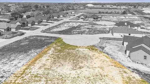 406 Lizzy Ct, Italy, TX 76651