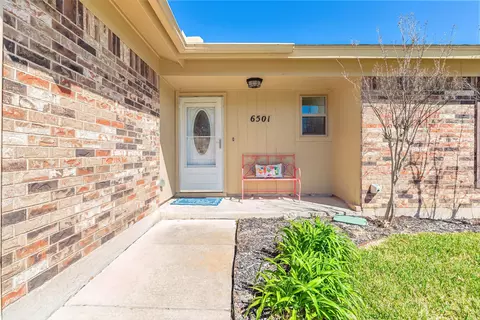6501 Starnes Rd, Watauga, TX 76148