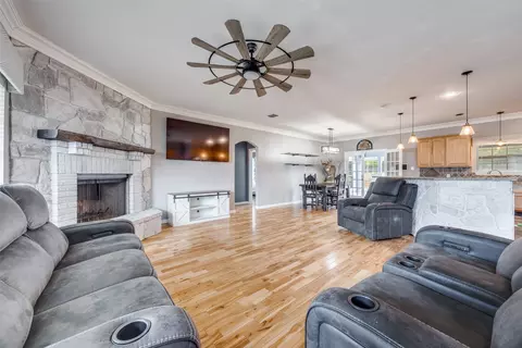 171 Chestnut Rd, Whitewright, TX 75491