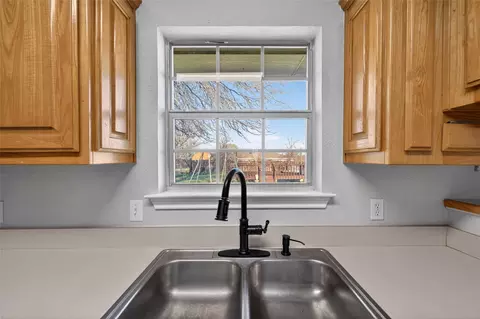 Kitchen - 420 Robert Dr, Springtown, TX 76082 photo 2 of 2