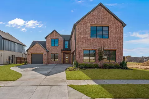 8424 Witt St, North Richland Hills, TX 76182