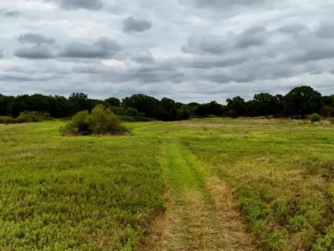 1479 Redbird Ln, Bowie, TX 76230