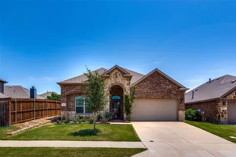 1913 Lake Wood Trl, Little Elm, TX 75068