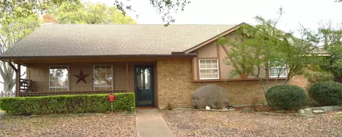 1012 Meridith Dr, Terrell, TX 75160