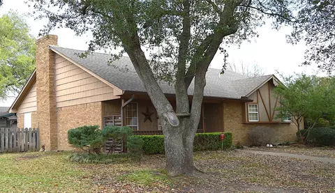 1012 Meridith Dr, Terrell, TX 75160 photo 2