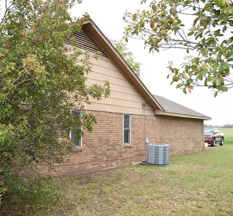 1012 Meridith Dr, Terrell, TX 75160 photo 3