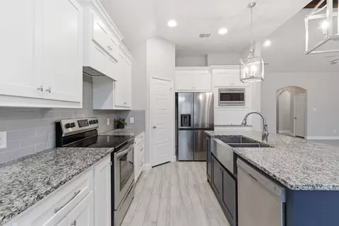 Kitchen - 972 Sam St, Springtown, TX 76082 photo 2 of 2