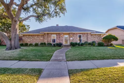 2413 Parkside Dr, Garland, TX 75040