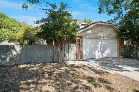 1020 W Hills Ter, Saginaw, TX 76179