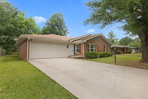 3171 Margaret St, Paris, TX 75460