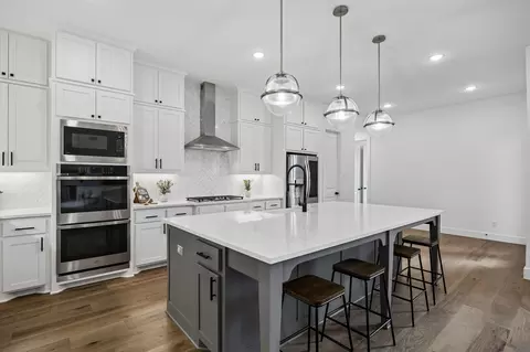 1525 Bluestem Dr, Aubrey, TX 76227