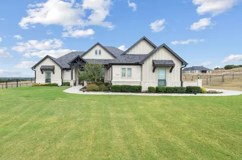 7077 Veal Station Rd, Weatherford, TX 76085