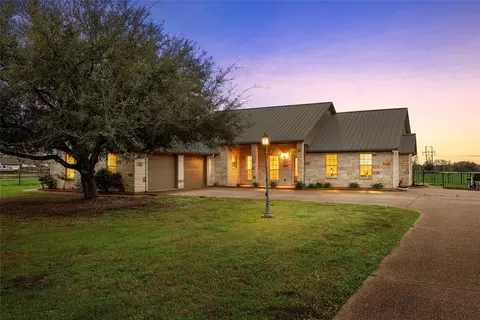 602 Downsville Rd, Robinson, TX 76706