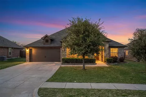 204 Ovaletta Dr, Justin, TX 76247