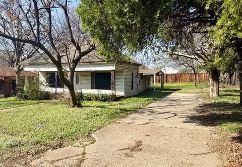 7042 Walnut St, Frisco, TX 75033