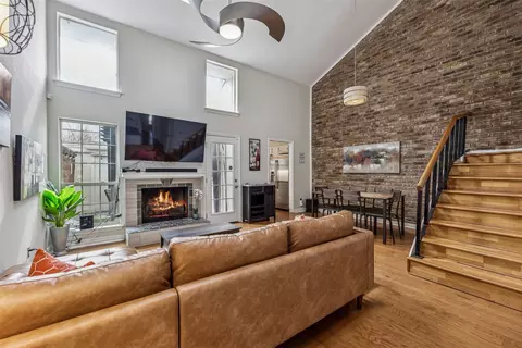 6016 E Mockingbird Ln, Dallas, TX 75206