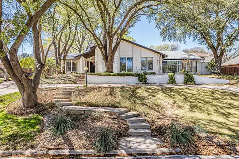 18 Crosslands Rd, Benbrook, TX 76132