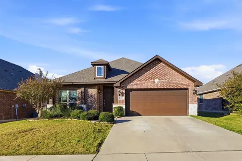402 Shirley Dr, Alvarado, TX 76009