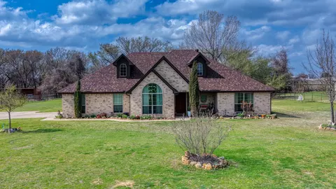 197 Savannah Dr, Weatherford, TX 76087