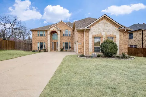 5717 Almond Ln, Fort Worth, TX 76244