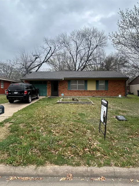 1313 Ann Arbor Dr, Corsicana, TX 75110
