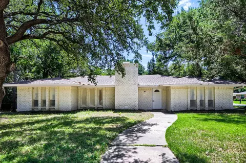 900 Westwood Dr, Plano, TX 75075