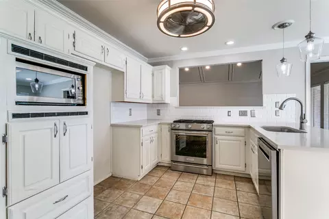325 Clear Haven Dr, Coppell, TX 75019 photo 10