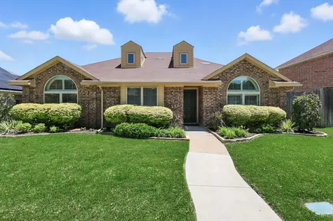 960 Cassion Dr, Lewisville, TX 75067