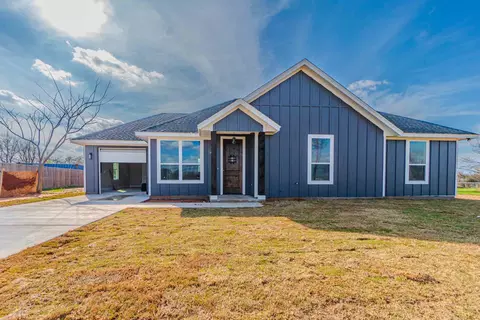 3308 Power Plant Ct, Granbury, TX 76048