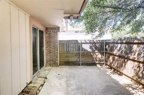 4414 Westminster Dr, Irving, TX 75038