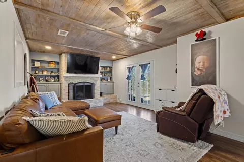 1705 W Belden St, Sherman, TX 75092