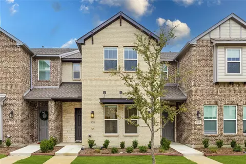 3216 Midnight Dr, Sachse, TX 75048