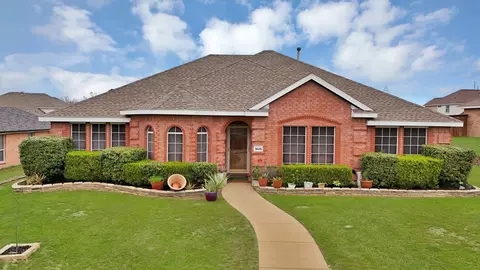 1625 Deer Creek Dr, Desoto, TX 75115