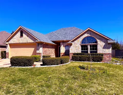 1110 Woodside Ln, Seagoville, TX 75159