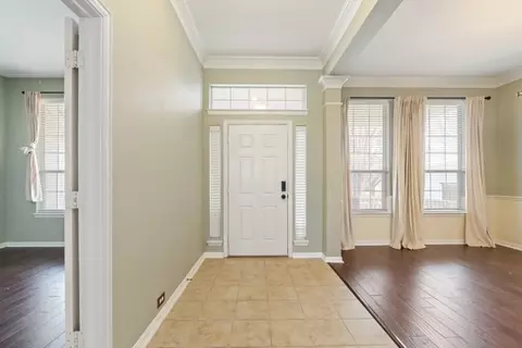 Entry Way - 2412 Aramic Ct, Arlington, TX 76001 photo 1 of 1